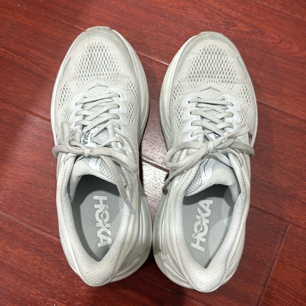HOKA bondi 9 - barely used